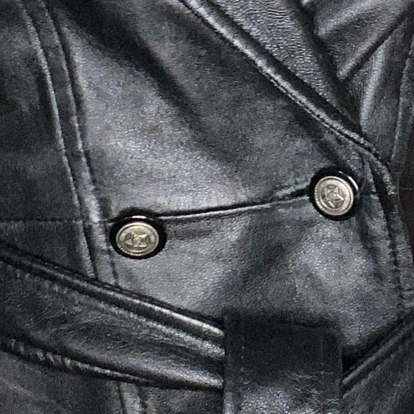 Vintage Black Leather Belted Jacket - Picture 6 of 8